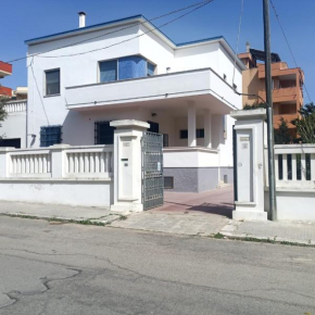 Gallipoli Lido villa 8 posti